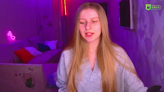 Snapshot of AmaliaQueen chatting on January 13, 2:32 pm AmaliaQueen online show from January 13, 2:32 pm