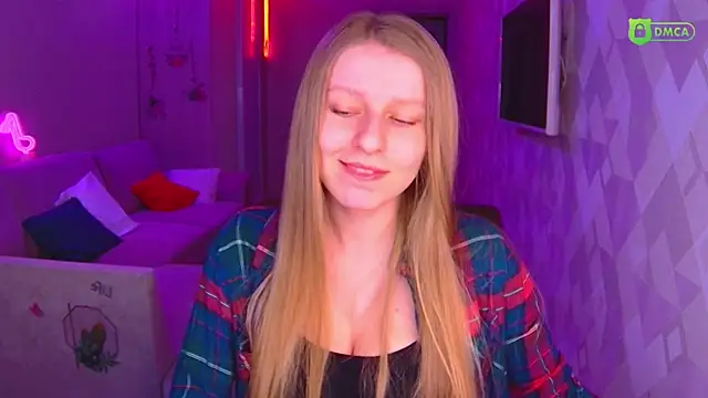 Snapshot of AmaliaQueen chatting on February 2, 2:13 pm AmaliaQueen online show from February 2, 2:13 pm