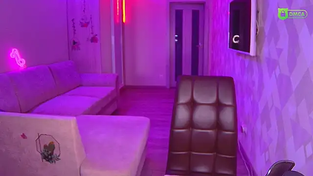 Snapshot of AmaliaQueen chatting on February 24, 3:20 pm AmaliaQueen online show from February 24, 3:20 pm