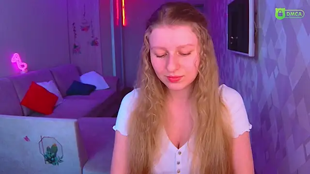 Snapshot of AmaliaQueen chatting on March 2, 2:32 pm AmaliaQueen online show from March 2, 2:32 pm