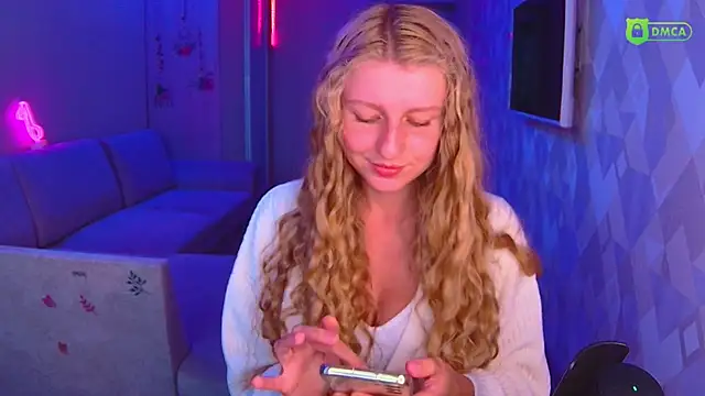 Snapshot of AmaliaQueen chatting on September 27, 2:44 pm AmaliaQueen online show from September 27, 2:44 pm