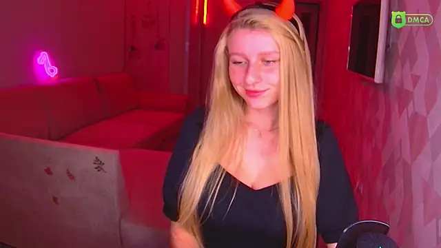 Snapshot of AmaliaQueen chatting on October 30, 3:02 pm AmaliaQueen online show from October 30, 3:02 pm