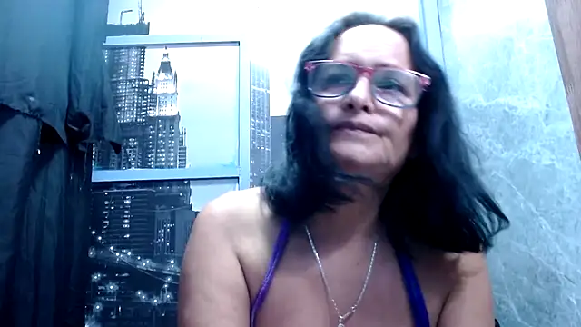 Snapshot of Nastylatinaxxx chatting on April 21, 11:49 am Nastylatinaxxx online show from April 21, 11:49 am
