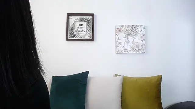 JainaRogers online show from April 28, 6:02 pm