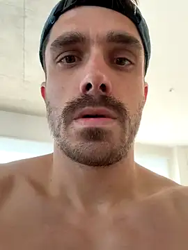 Snapshot of mightgogay chatting on September 19, 8:42 pm mightgogay online show from September 19, 8:42 pm