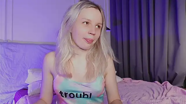 Snapshot of Beatrica_Klein chatting on February 19, 2:12 pm Beatrica Klein online show from February 19, 2:12 pm