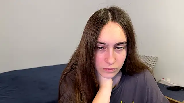 Snapshot of AliceKolltt chatting on April 24, 9:28 pm AliceKolltt online show from April 24, 9:28 pm