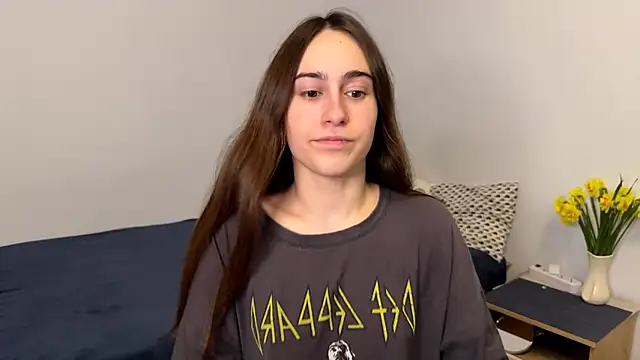 Snapshot of AliceKolltt chatting on April 26, 8:50 pm AliceKolltt online show from April 26, 8:50 pm
