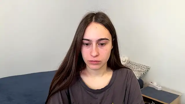 Snapshot of AliceKolltt chatting on May 5, 6:10 am AliceKolltt online show from May 5, 6:10 am