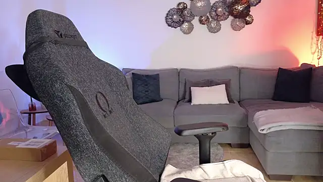 angela 88 online show from February 25, 7:36 pm