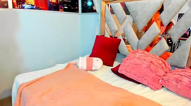 Kendall Sophy online show from March 3, 10:31 pm