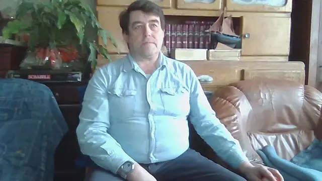 Snapshot of sympatrique chatting on December 13, 11:45 am sympatrique online show from December 13, 11:45 am