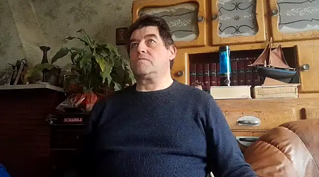 Snapshot of sympatrique chatting on December 14, 11:18 am sympatrique online show from December 14, 11:18 am
