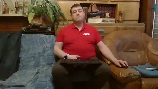 Snapshot of sympatrique chatting on November 13, 11:31 am sympatrique online show from November 13, 11:31 am