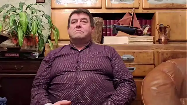 Snapshot of sympatrique chatting on January 7, 6:32 pm sympatrique online show from January 7, 6:32 pm