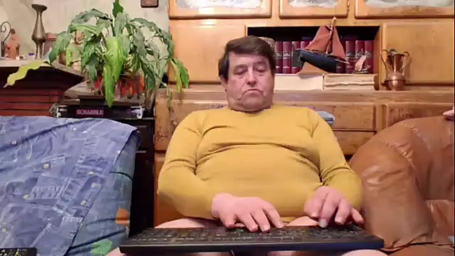 Snapshot of sympatrique chatting on March 22, 10:46 pm sympatrique online show from March 22, 10:46 pm