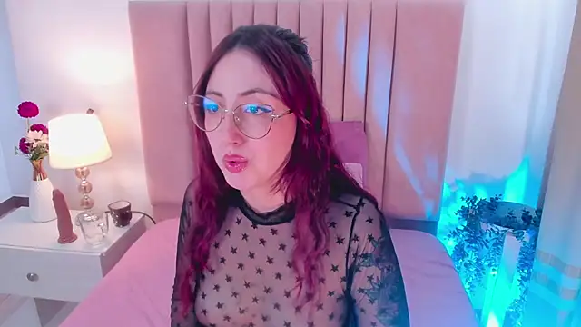 Emilywatsonn online show from January 7, 3:12 pm