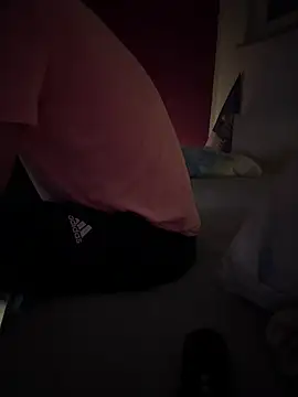 Snapshot of Bennyben8604 chatting on January 5, 12:52 am Bennyben8604 online show from January 5, 12:52 am