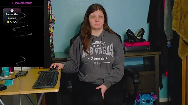 TreeJeanne online show from December 16, 4:12 pm