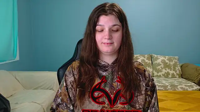 Snapshot of TreeJeanne chatting on April 20, 4:21 pm TreeJeanne online show from April 20, 4:21 pm