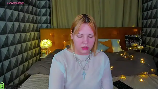 Stacy Luv online show from September 22, 12:01 am