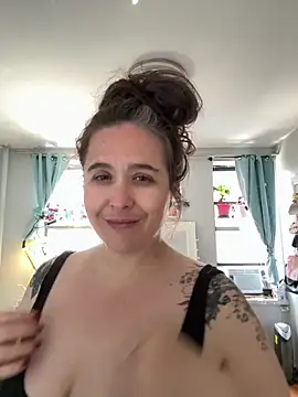 sylviahhh online show from May 22, 3:06 pm