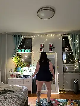 sylviahhh online show from June 17, 1:08 am