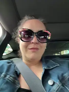 sylviahhh online show from June 26, 12:09 pm