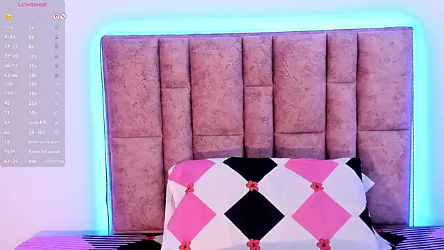 miahkumar online show from February 14, 12:24 pm