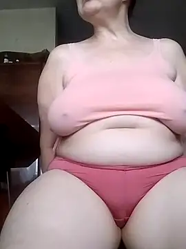 Snapshot of Cherry_Amara chatting on February 10, 12:39 pm Cherry Amara online show from February 10, 12:39 pm