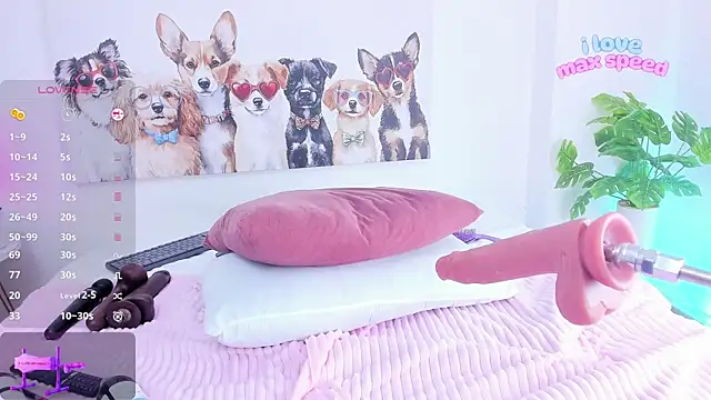 ashley nicoll online show from November 4, 1:43 pm