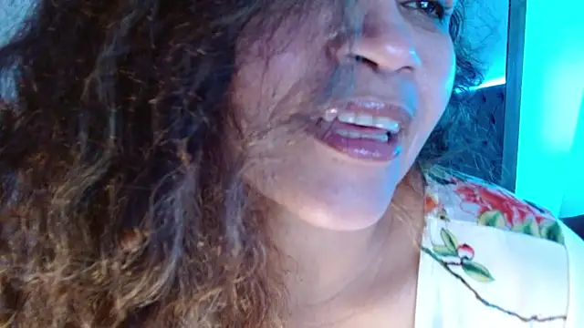 Snapshot of Alma_Sexyy chatting on February 24, 5:00 am Alma Sexyy online show from February 24, 5:00 am