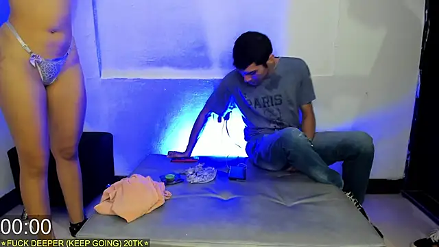 Threesome-no-mercy online show from February 2, 7:34 pm