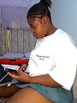 Snapshot of catehorny chatting on September 27, 7:13 am catehorny online show from September 27, 7:13 am