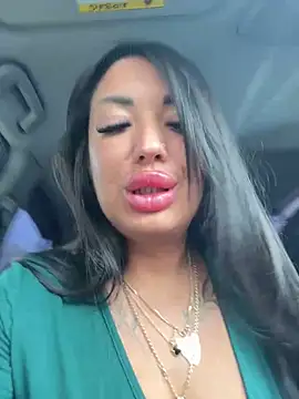 RuslanaXX online show from May 10, 7:35 am