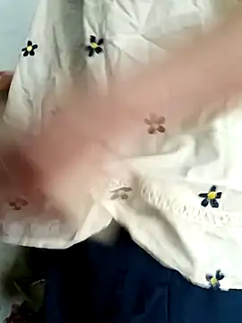 Snapshot of Blythe_69 chatting on September 24, 3:21 am Blythe 69 online show from September 24, 3:21 am