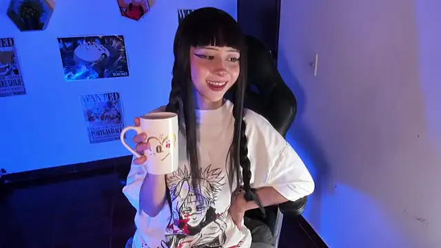 MonxxsLove online show from May 11, 4:18 am