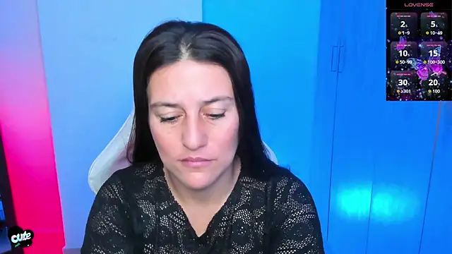 Snapshot of Saskyaa chatting on November 19, 2:06 pm Saskyaa online show from November 19, 2:06 pm