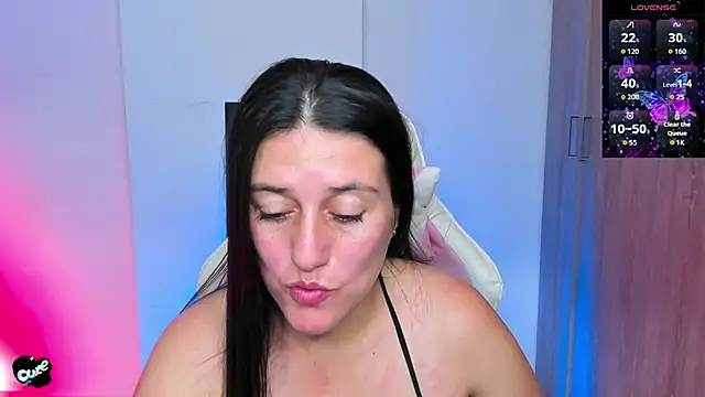 Snapshot of Saskyaa chatting on November 24, 2:06 pm Saskyaa online show from November 24, 2:06 pm