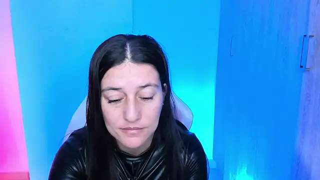 Snapshot of Saskyaa chatting on December 1, 2:55 pm Saskyaa online show from December 1, 2:55 pm