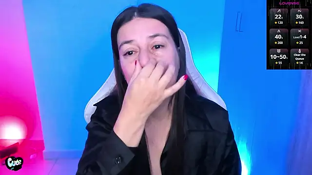 Snapshot of Saskyaa chatting on February 2, 1:32 pm Saskyaa online show from February 2, 1:32 pm