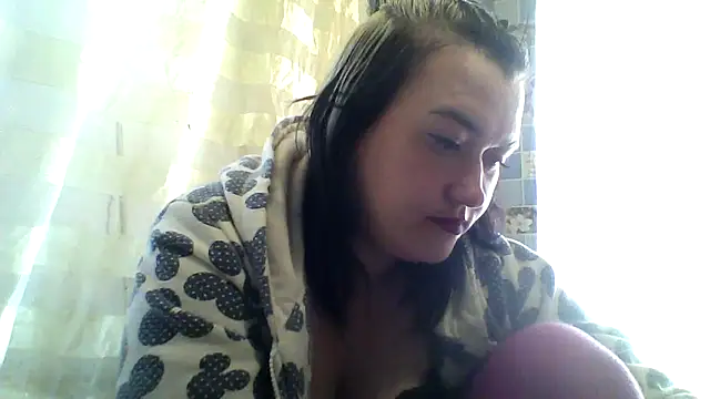 Snapshot of HollyLaBerry chatting on May 14, 5:58 am HollyLaBerry online show from May 14, 5:58 am