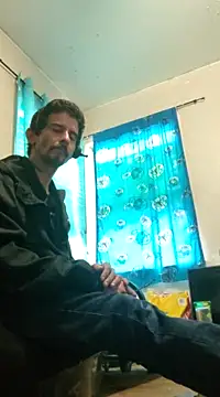 Snapshot of LongDickZee562 chatting on December 23, 6:05 pm LongDickZee562 online show from December 23, 6:05 pm