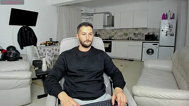 ZackFraser online show from October 3, 2:36 pm