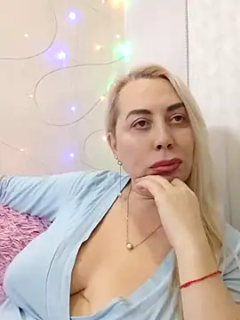 HotJanet online show from January 9, 6:36 pm