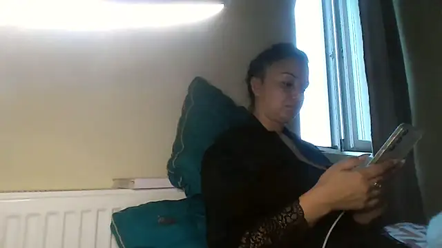 Snapshot of Linusya chatting on September 9, 2:49 pm Linusya online show from September 9, 2:49 pm