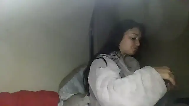 Snapshot of Linusya chatting on September 21, 5:47 pm Linusya online show from September 21, 5:47 pm