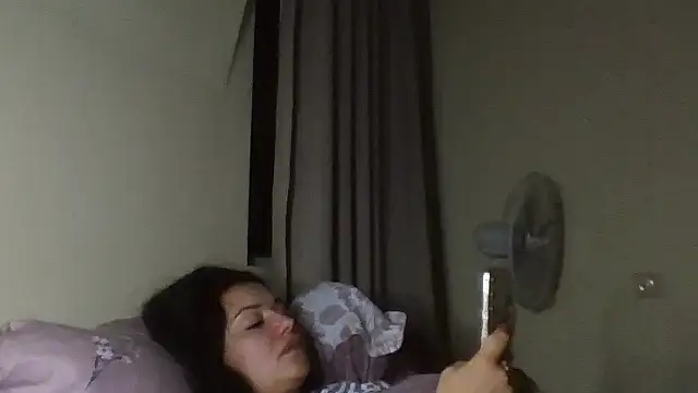 Snapshot of Linusya chatting on October 11, 5:33 pm Linusya online show from October 11, 5:33 pm