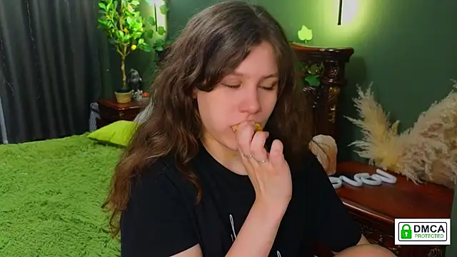 Charlotte wow online show from March 4, 8:16 pm