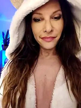 Snapshot of Luna_Kitanna chatting on March 2, 10:05 pm Luna Kitanna online show from March 2, 10:05 pm